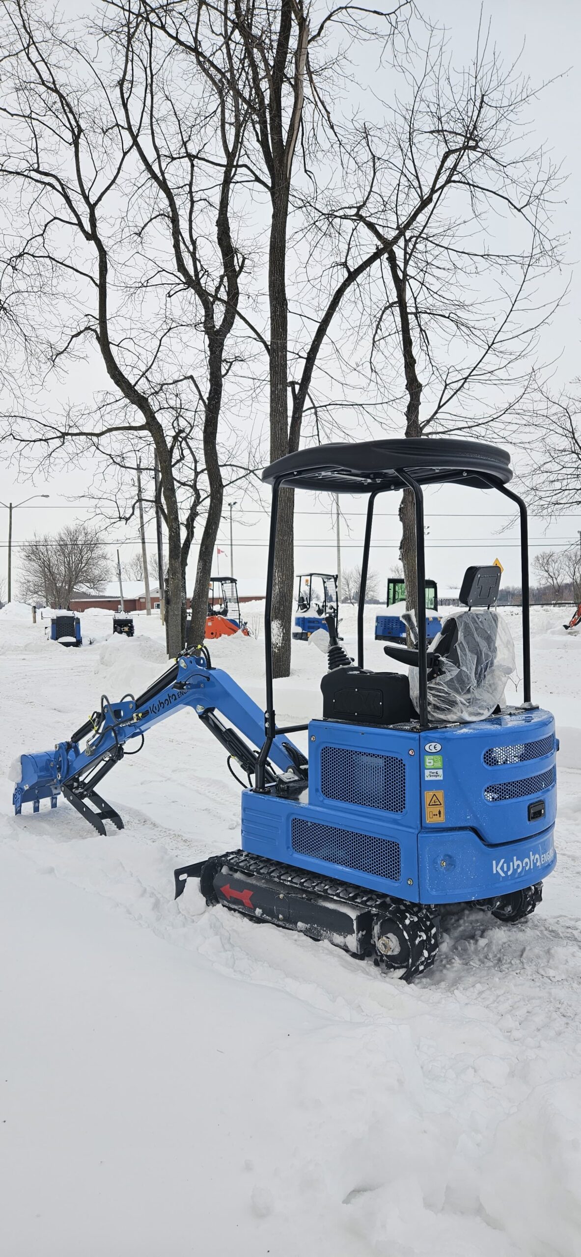 DM200 1.8 TON KUBOTA Diesel Engine Mini Excavator - In Stock (Durham)